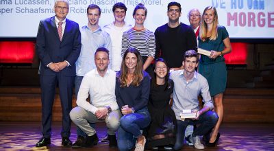 Winnaars van de HUgenotenprijs op het podium in TivoliVredenburg