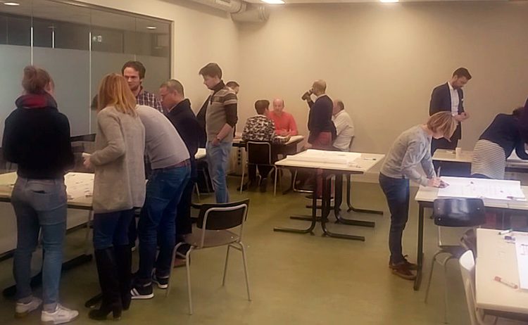 Bijeenkomst van instituutsraad en managementteam van IED over het WBO