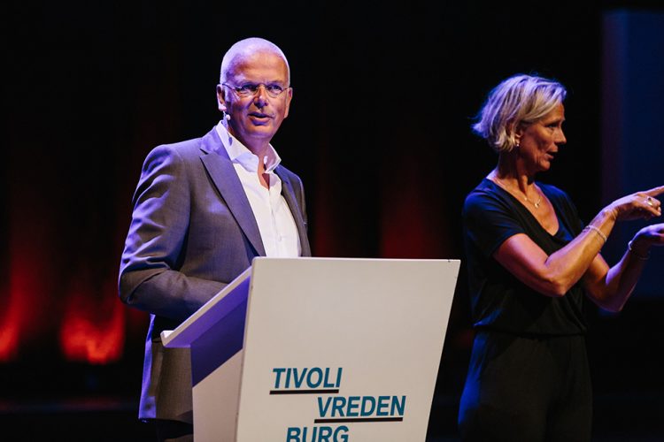 Jan Bogerd spreekt bij de jaaropening 2018 (met tolk gebarentaal)