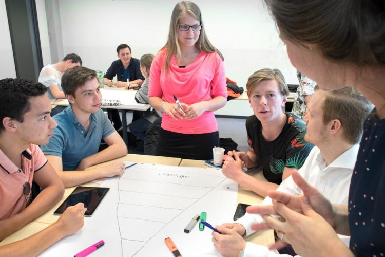 In de klas bij lerarenopleiding