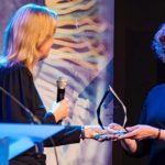 Mirjam van Tilborg ontvangt de OVN-Award